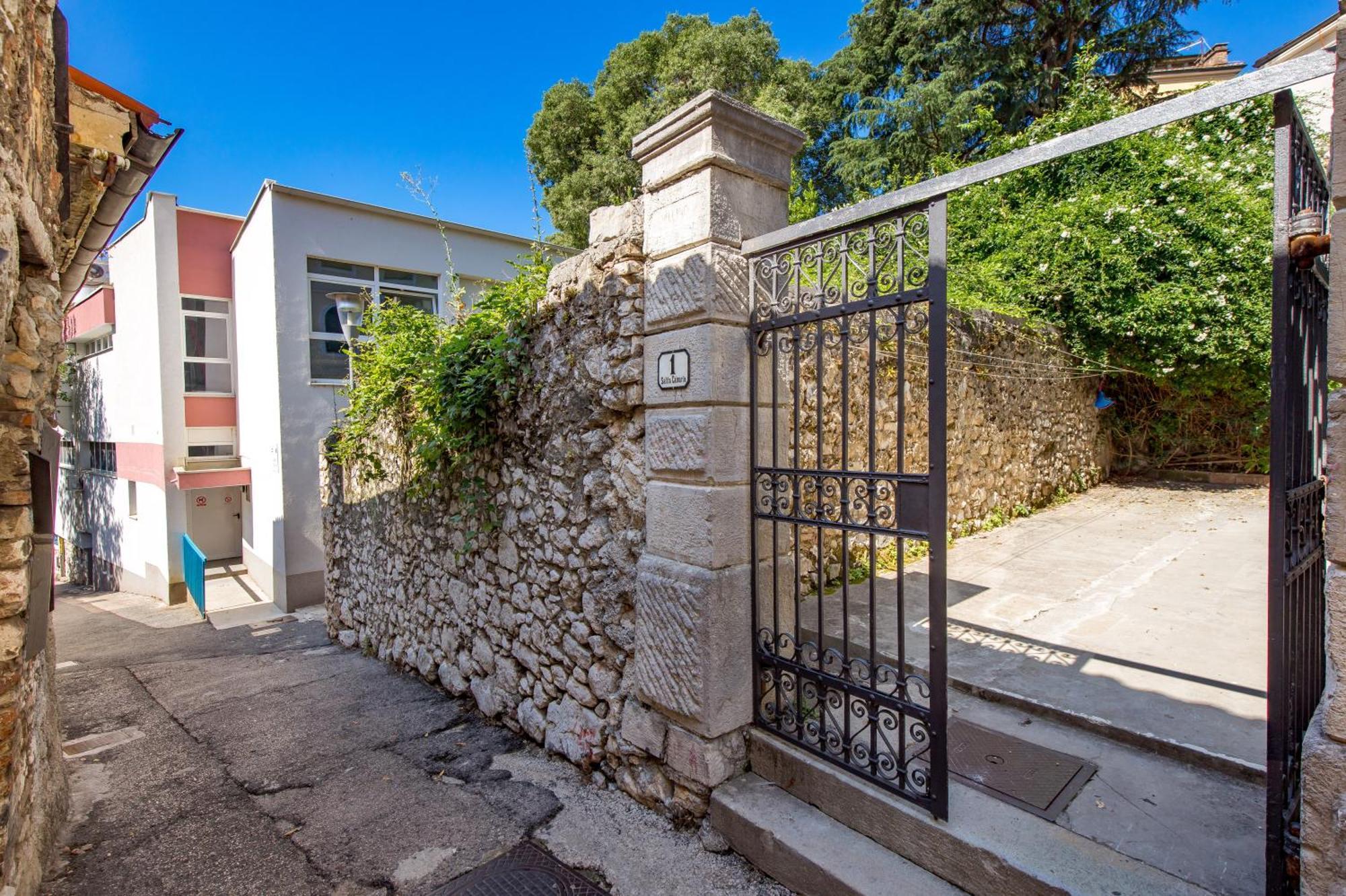 Apartment Salita Calvario Fiume Kültér fotó